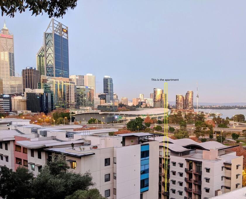 City & Lakeside With Free Parking, Pool And 10 Mins Walk Into The City Περθ Εξωτερικό φωτογραφία